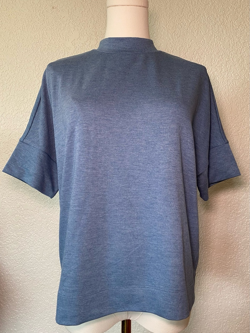 Banana Republic blue dolman sleeve top mock neck women’s XS NWT